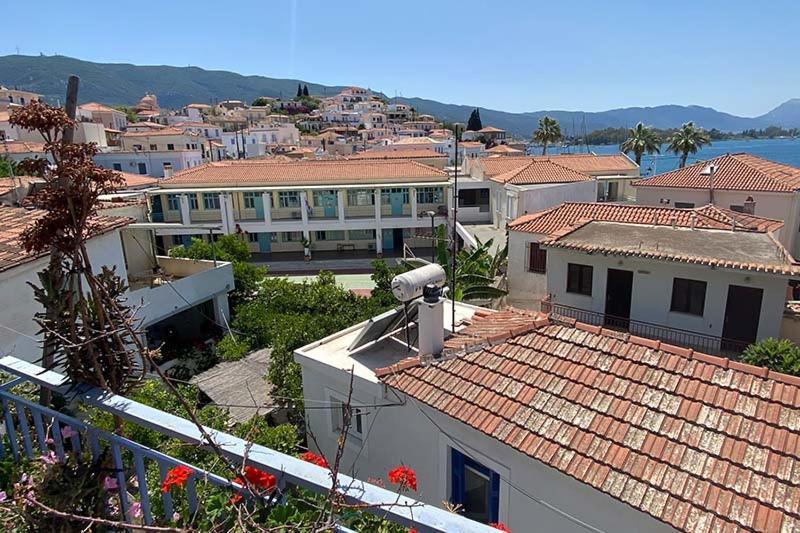Nikos Rooms And Studios Poros Town 外观 照片